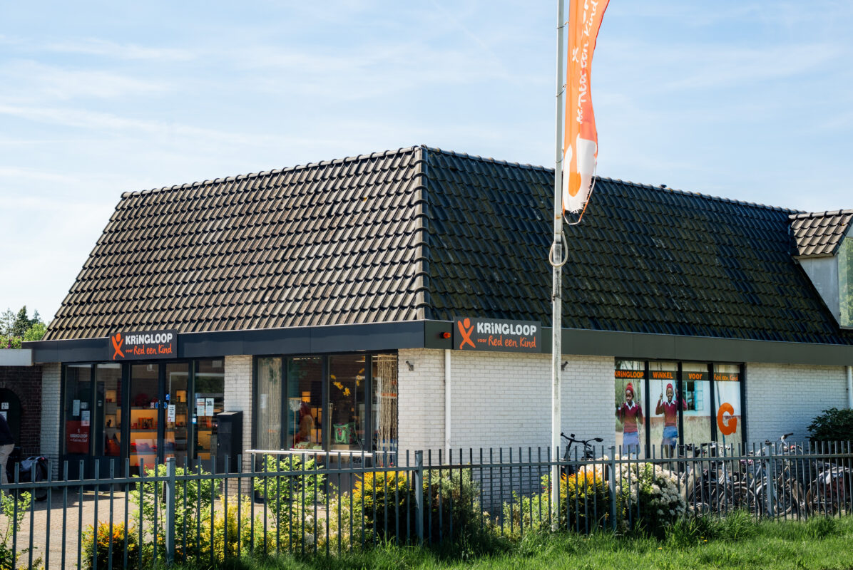 Kringloop voor Red een Kind in Zwolle-Berkum.