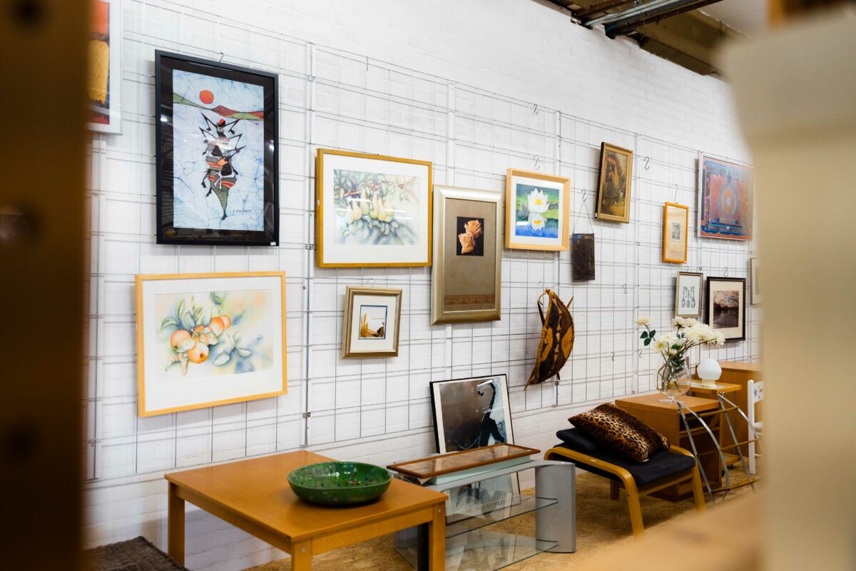 Vintage schilderijen in kringloop Amersfoort